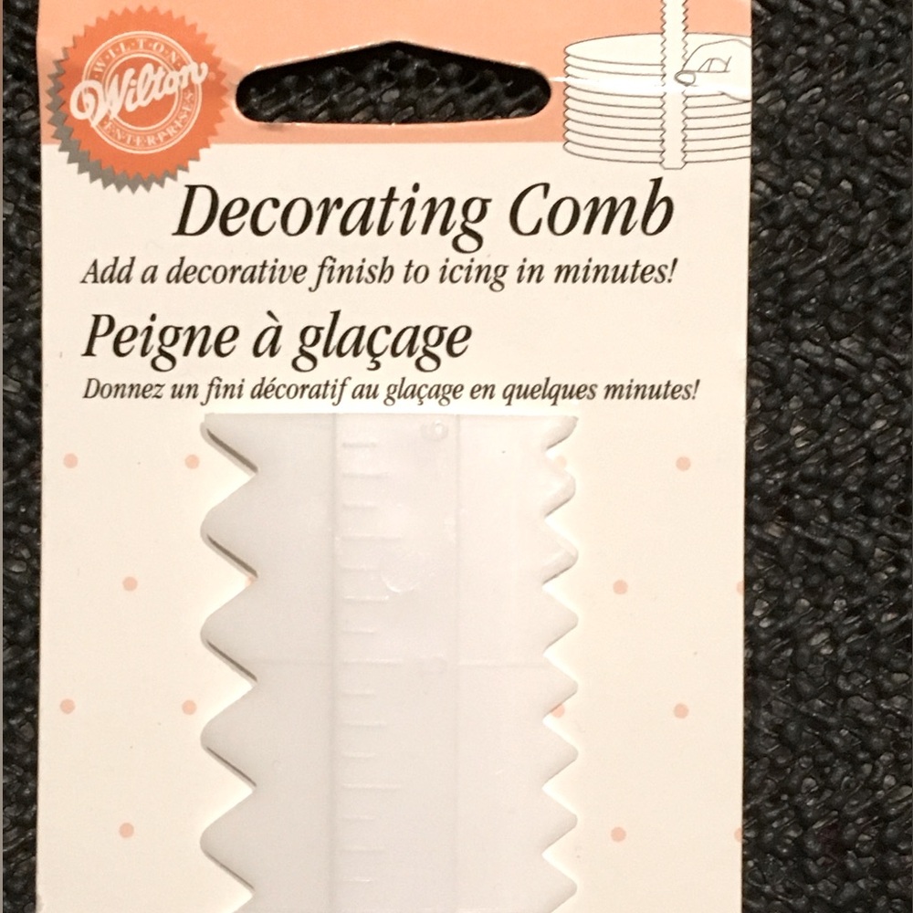New. Wilton Decorating Comb